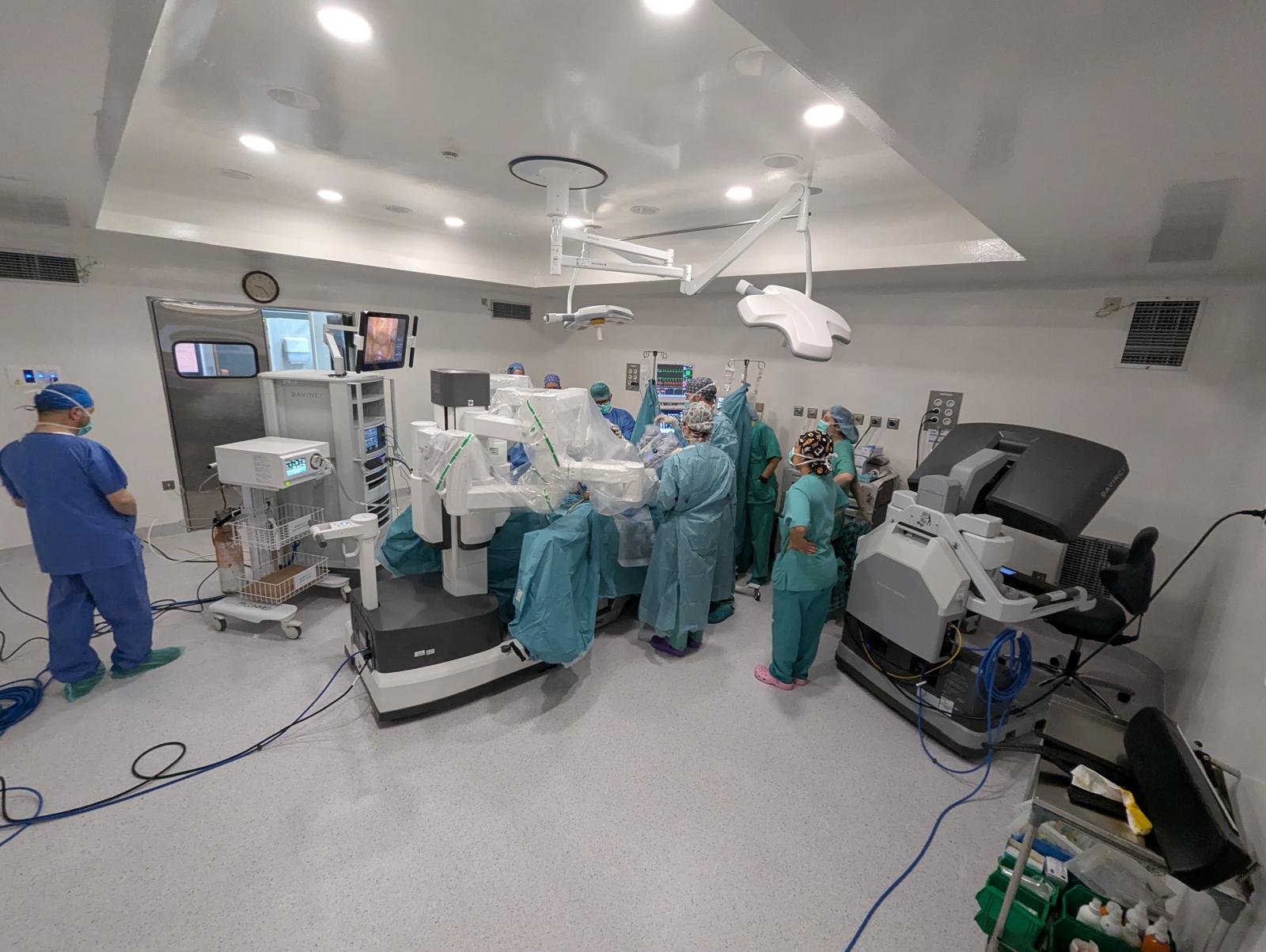 Primera operación Da Vinci Hospital El Bierzo (3)
