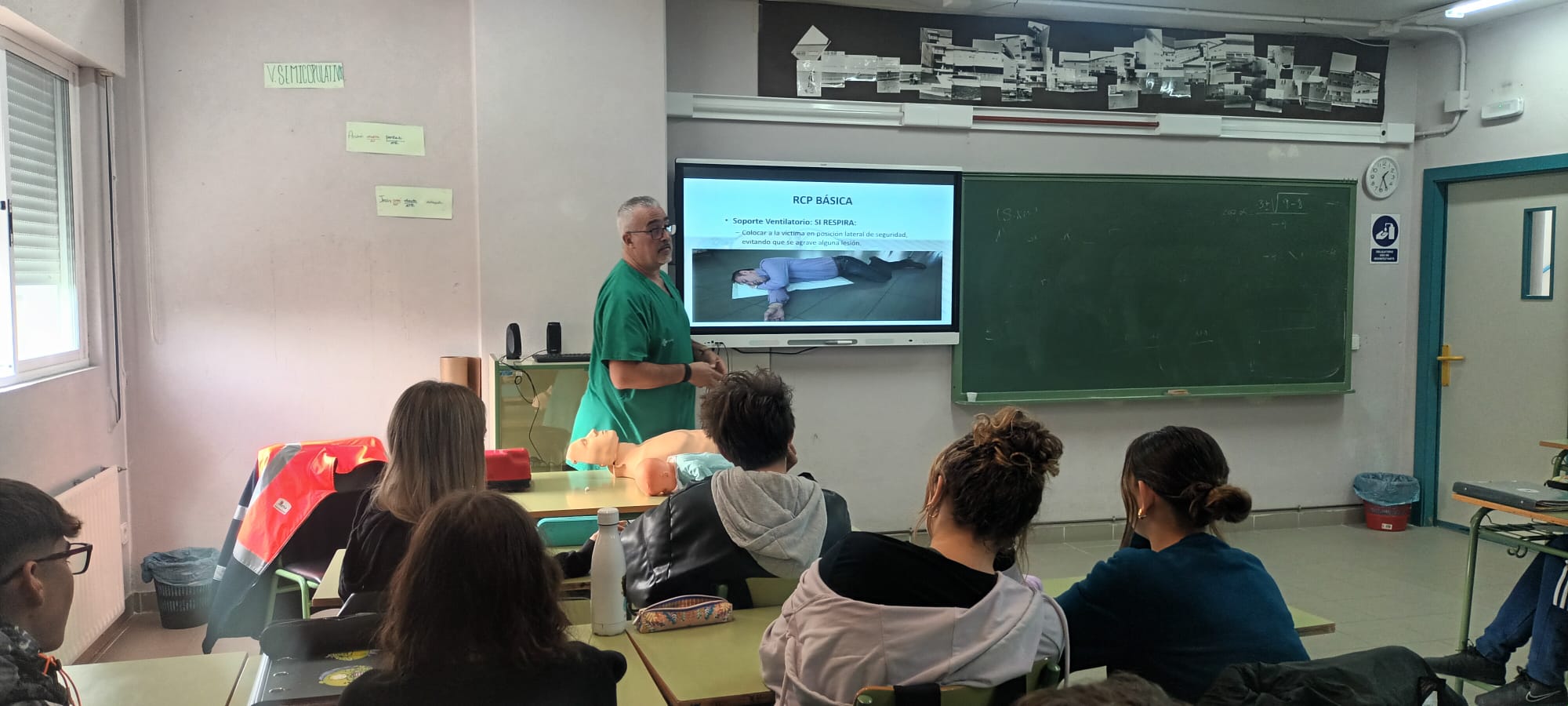 Clase teórica taller primeros auxilios Toreno