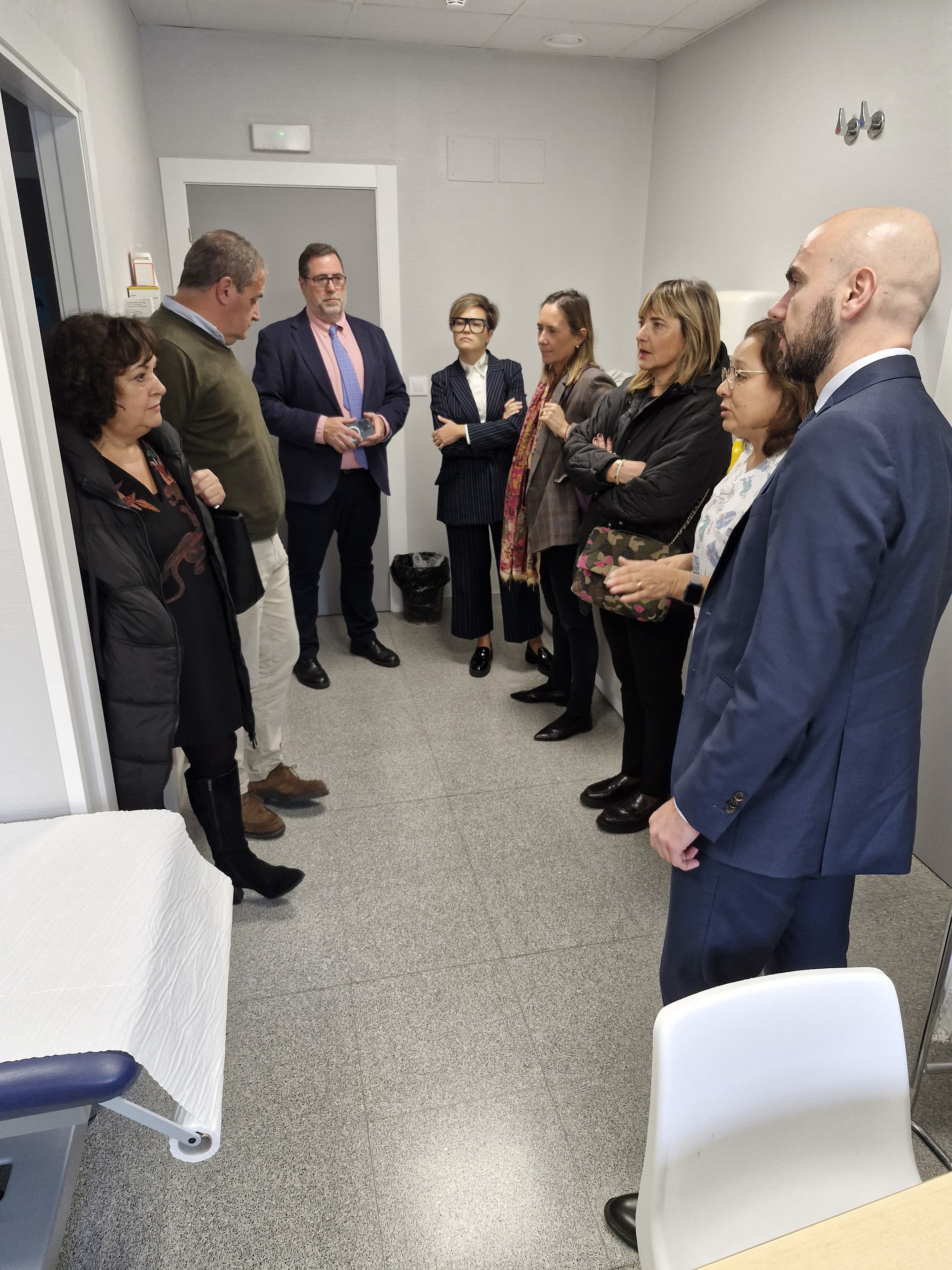 Álvaro Muñoz en su visita al Centro de Salud Ponferrada II (1)