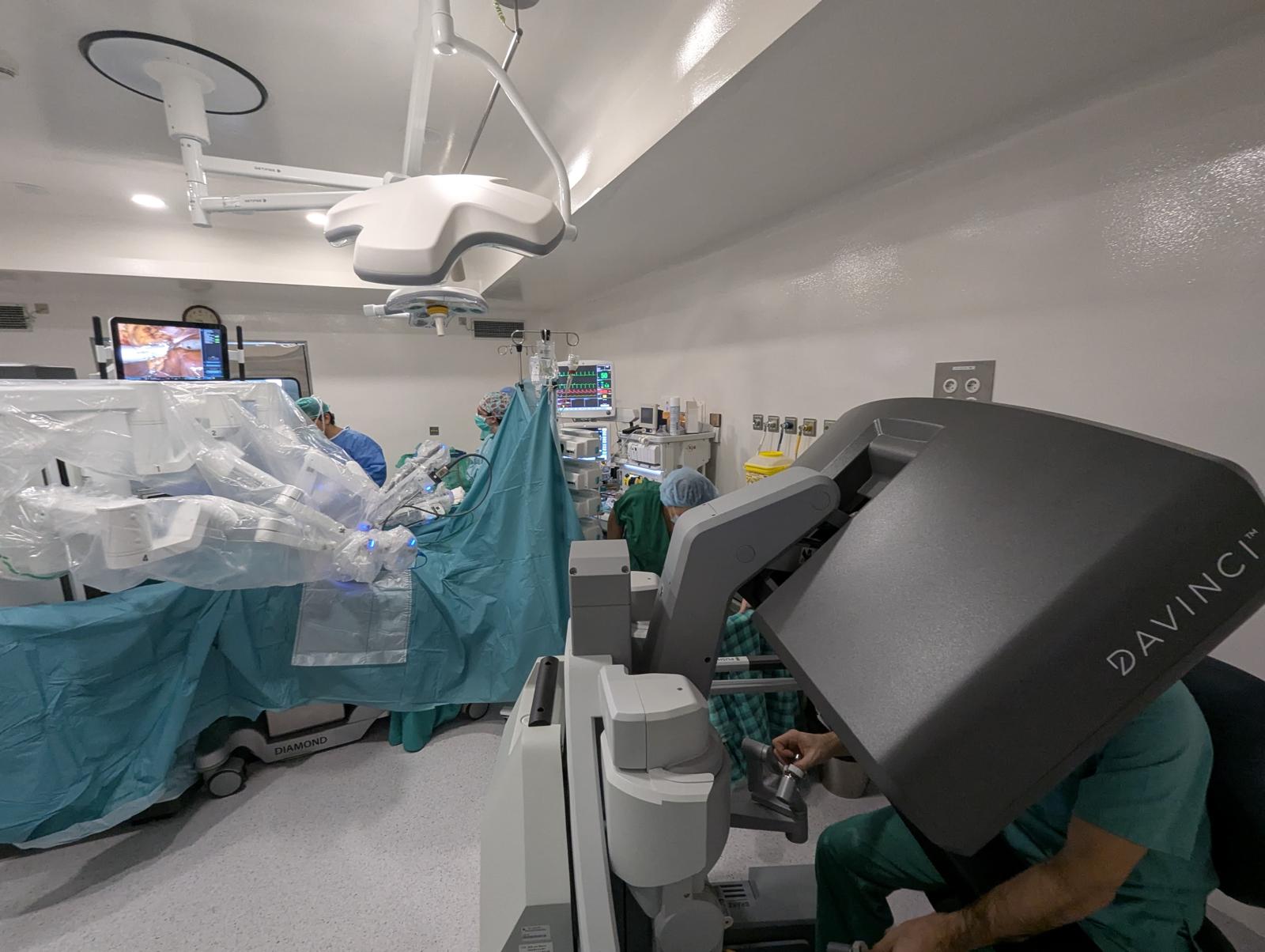 Primera operación Da Vinci Hospital El Bierzo (2)