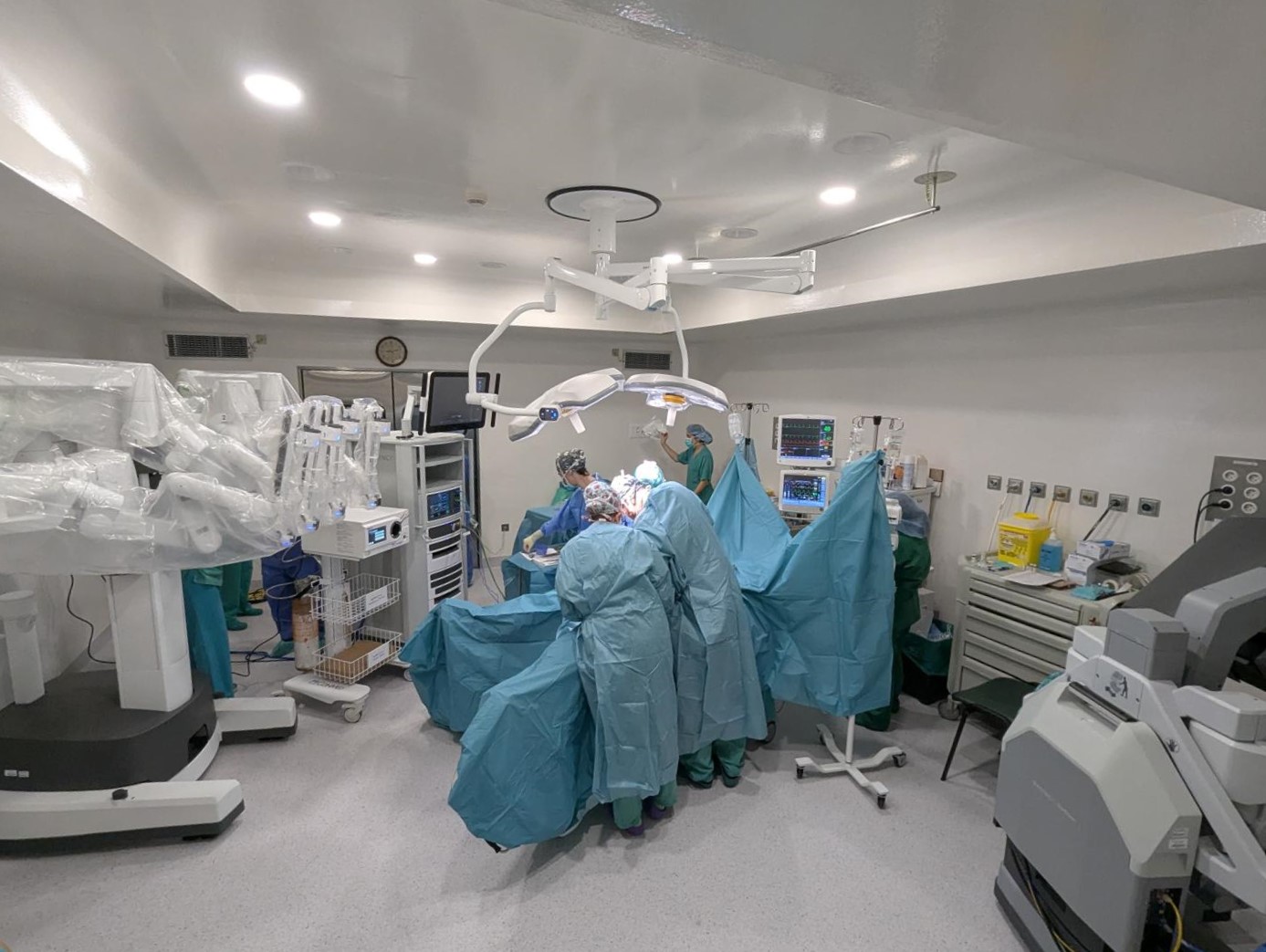 Imagen archivo de una operación con el Da Vinci Hospital El Bierzo